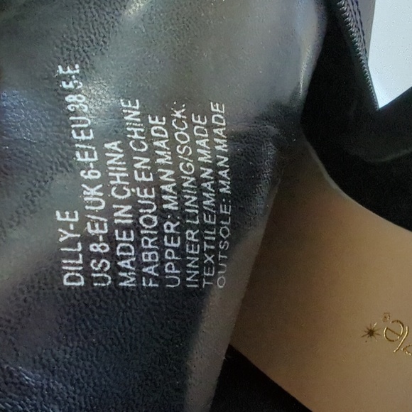 SHOEDAZZLE DILLY BLOCK HEEL BOOTIE - Picture 14 of 14